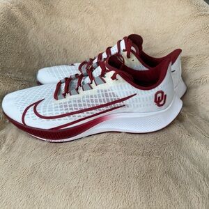Nike Zoom Pegasus 37 Oklahoma, men’s size 11.5